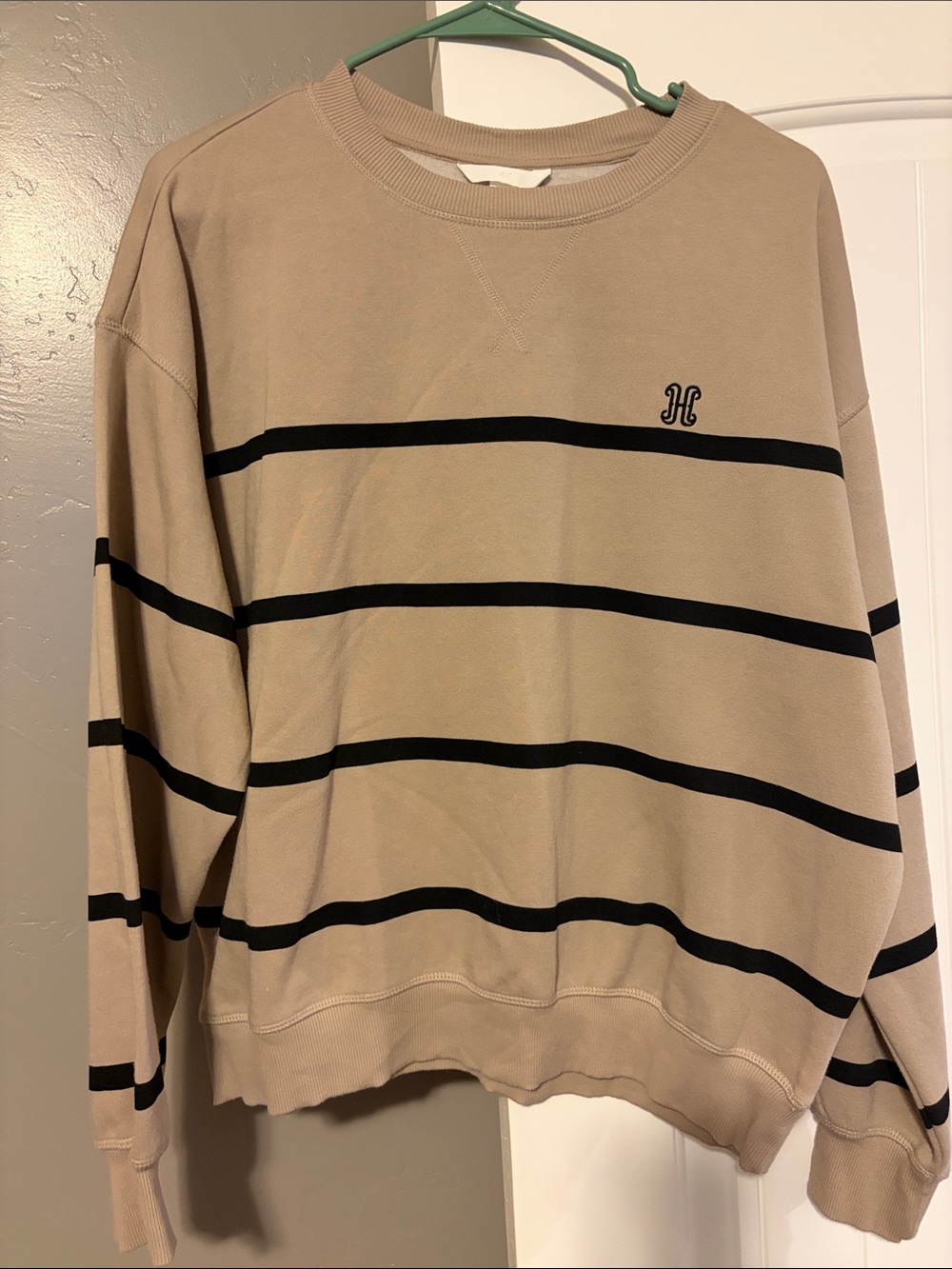 H&M Beige Crewneck Sweatshirt with Black Stripes